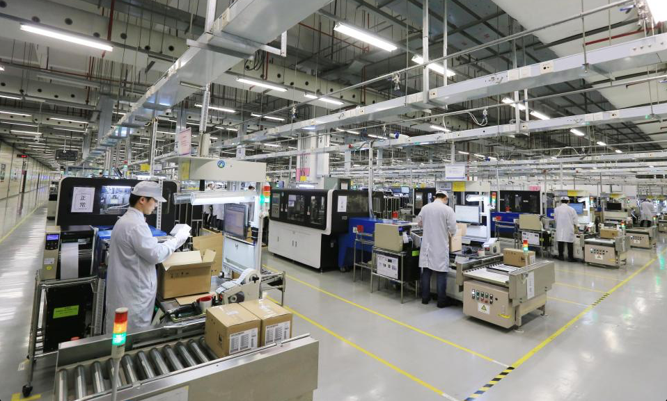 industry product line manufactor photo